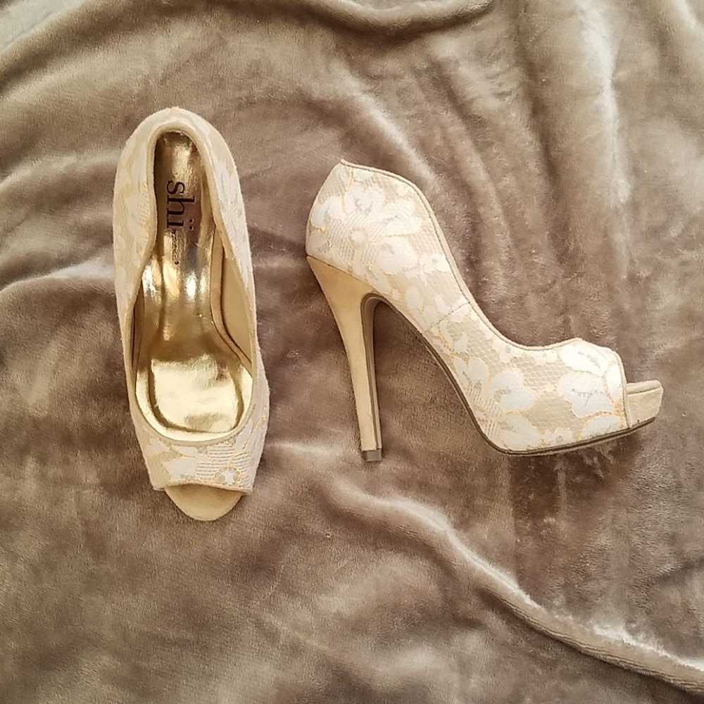 Size 7 Shï heels